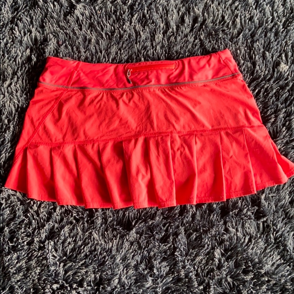 Lululemon women’s red skirt size 10 - Picture 2 of 7